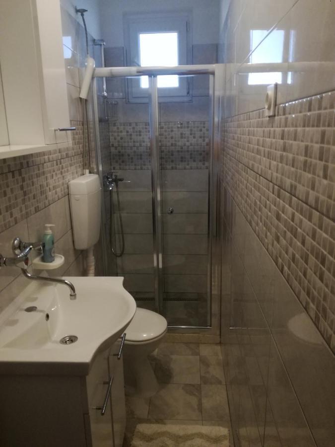Apartman Laus Zavalatica Exteriör bild